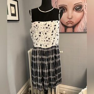 BCBGMaxAzria Black and White Patterned Midi Dress